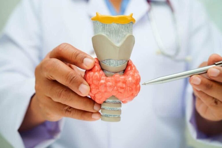 مضاعفات استئصال الغدة الدرقية